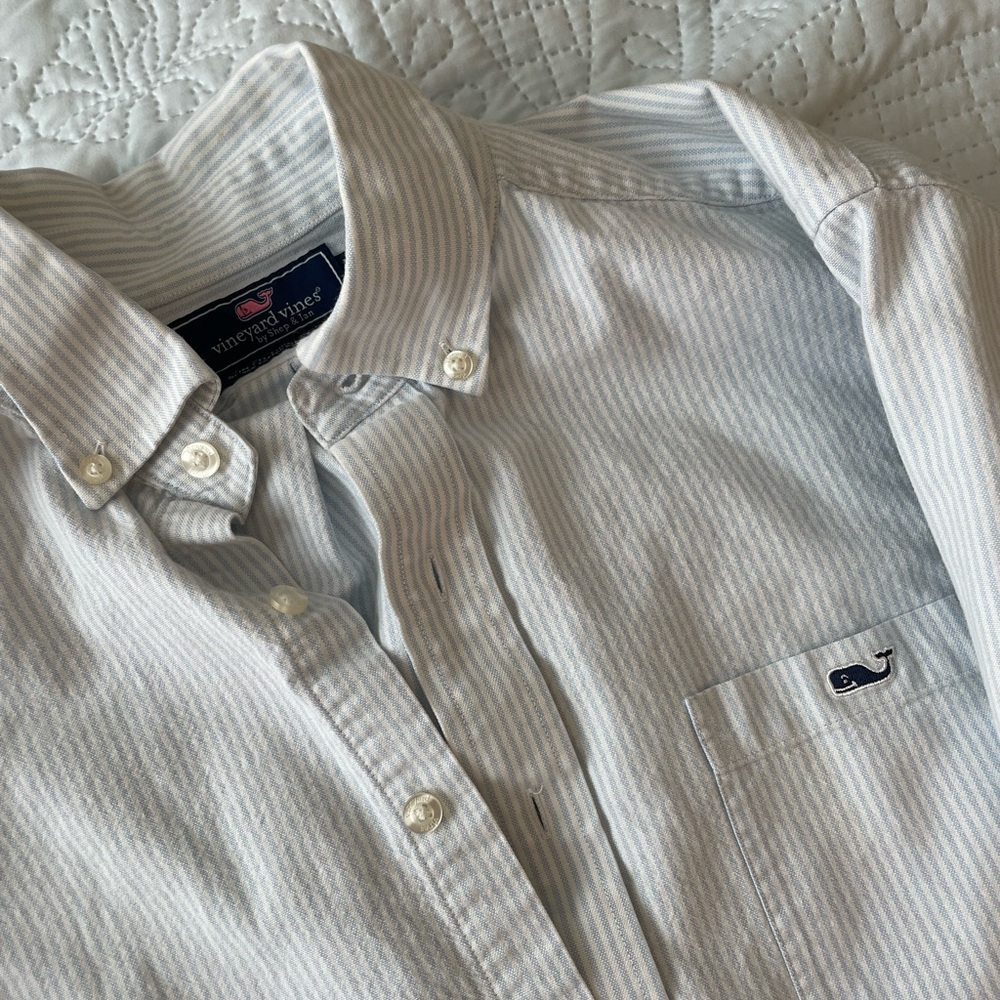 Men’s Light Blue Pinstripe Slim Fit Tucker Shirt